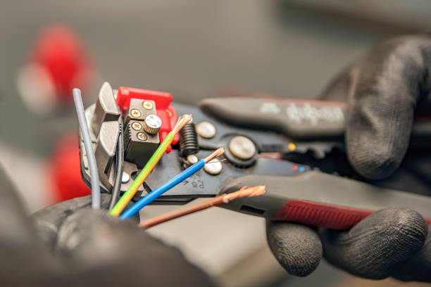 Best Circuit Breaker Repair  in Onalaska, WI
